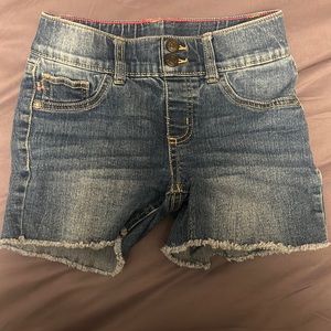 Girls Vigoss shorts in like new condition.